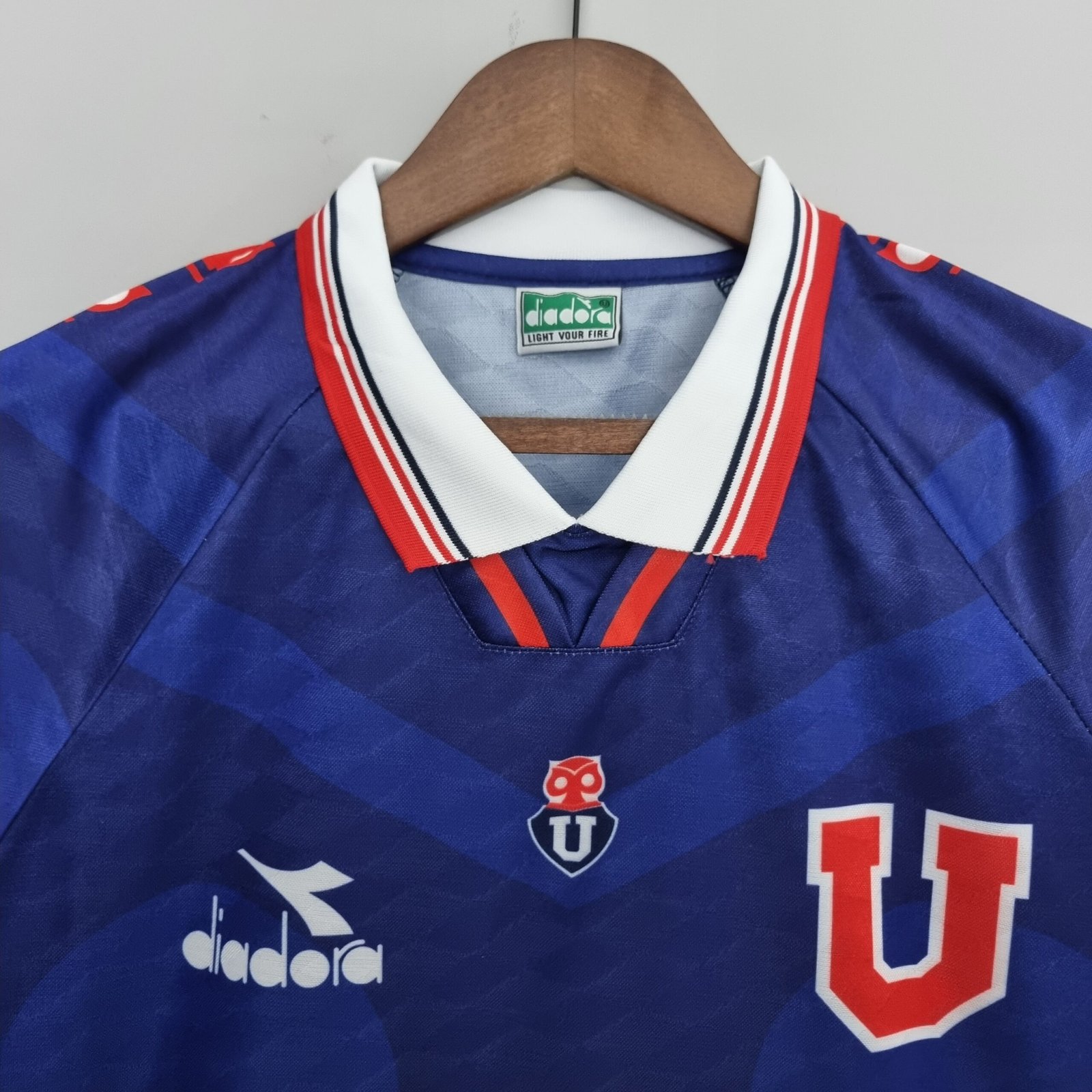 camisa-retro-universidade-do-chile