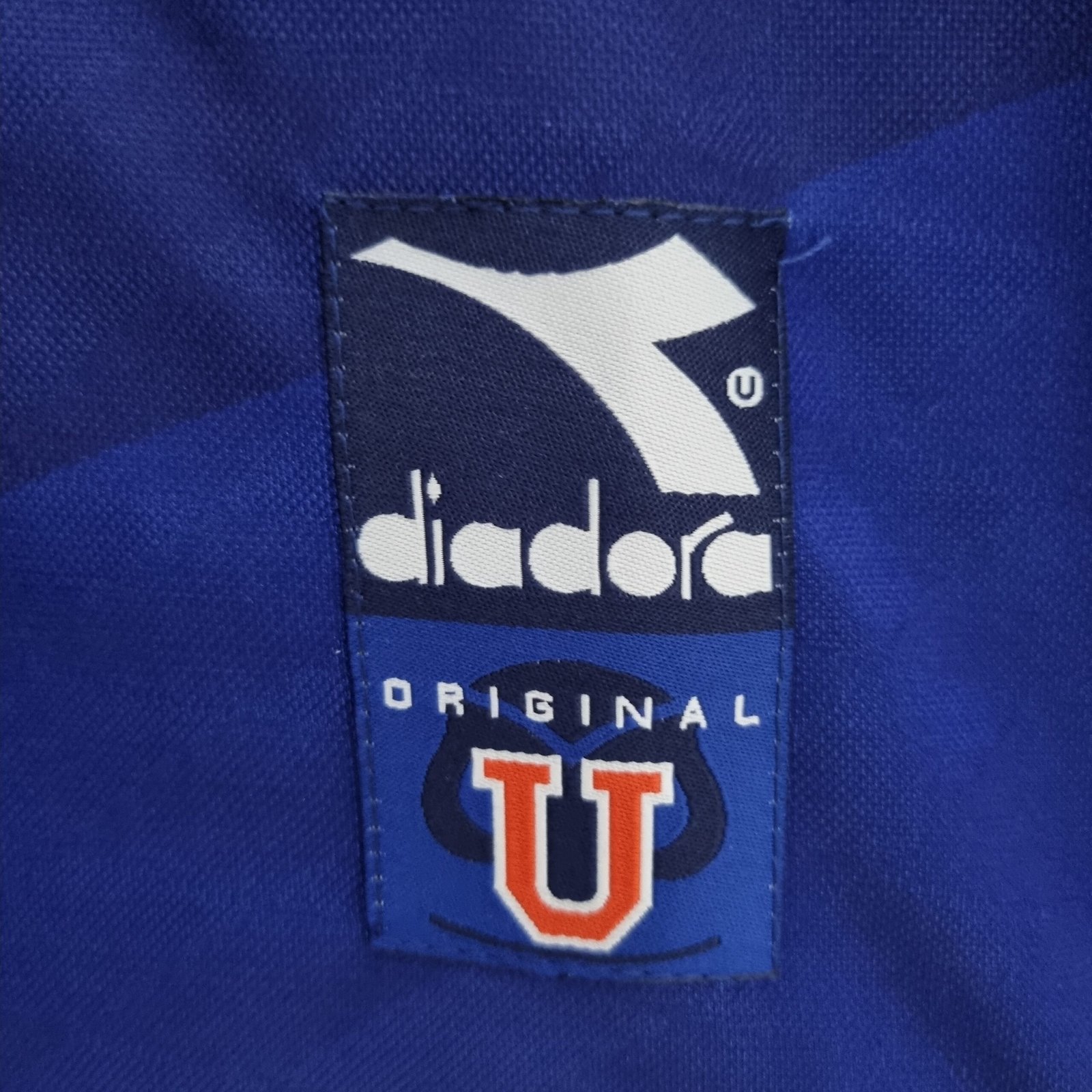 camisa-retro-universidade-do-chile
