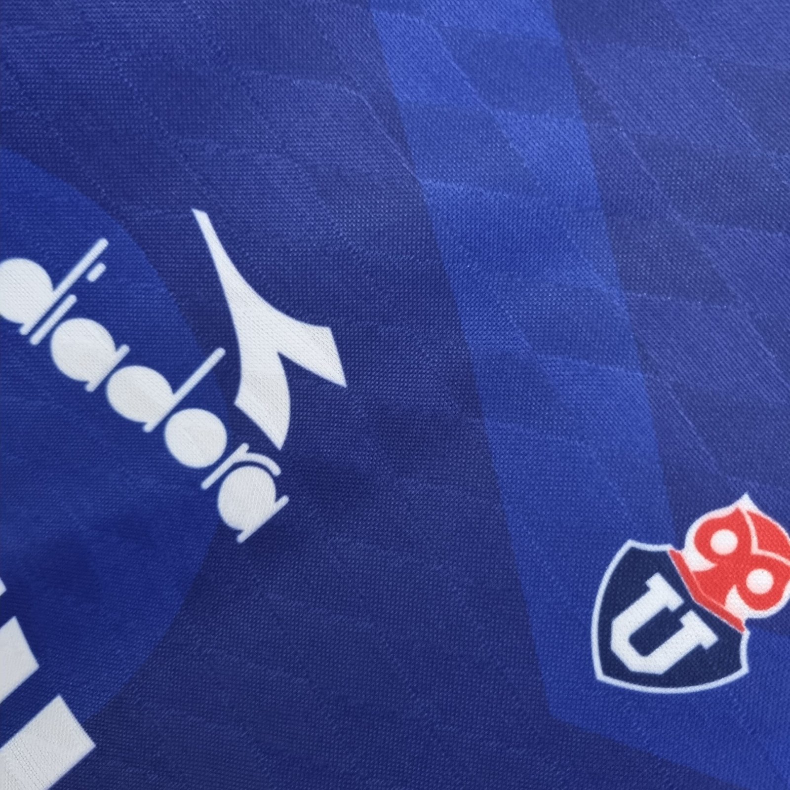 camisa-retro-universidad-do-chile-1996-azul-manga-longa