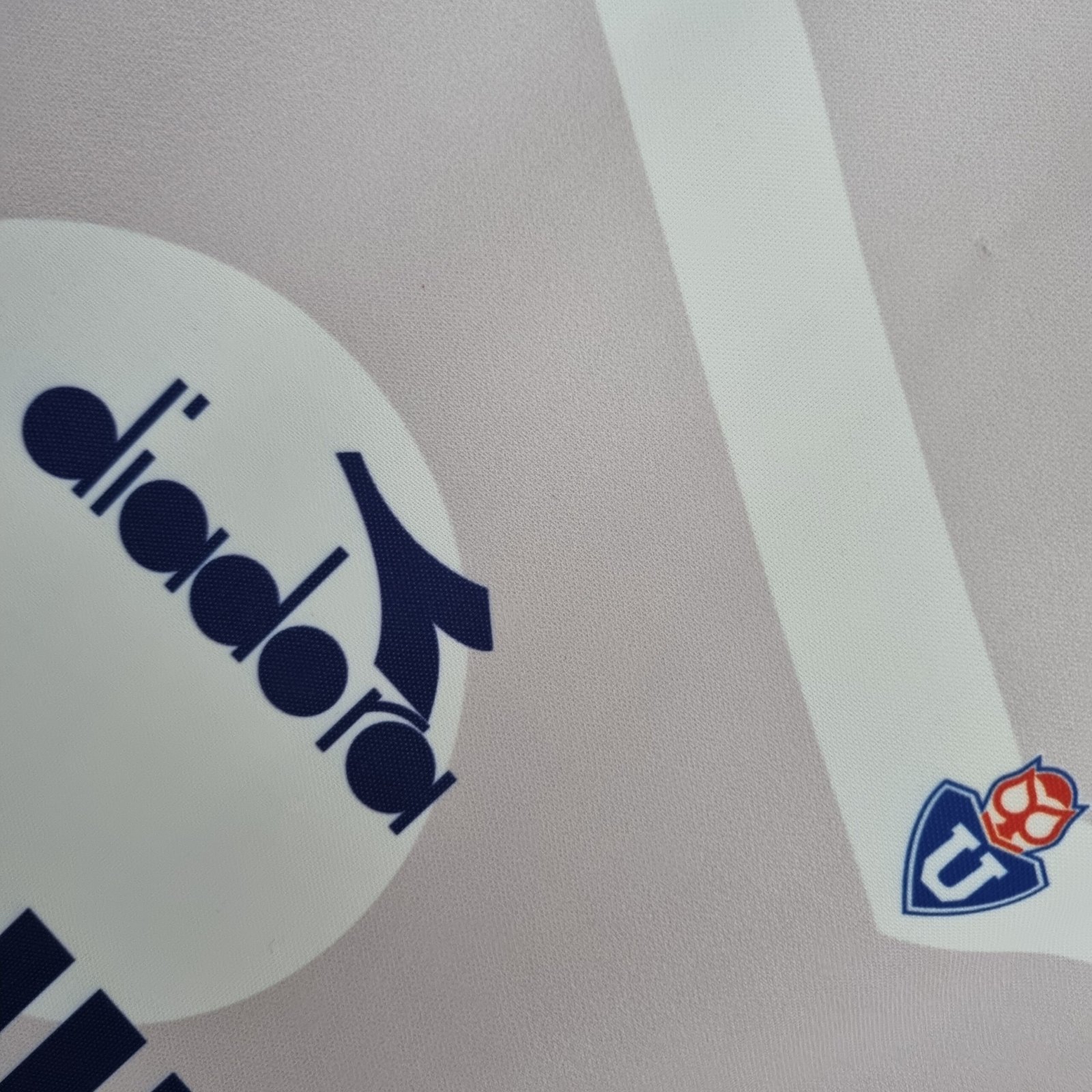 camisa-retro-universidad-do-chile-1996-branca-masculina