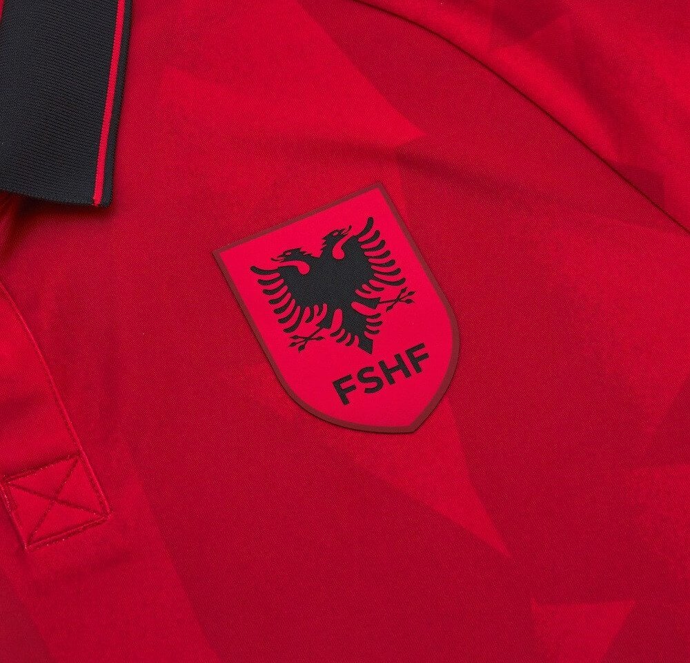 Camisas-da-Albania-2023-2024-sao-reveladas-pela-Macron-18 Camisa Albânia Polo Vermelha 2023/24 Masculina