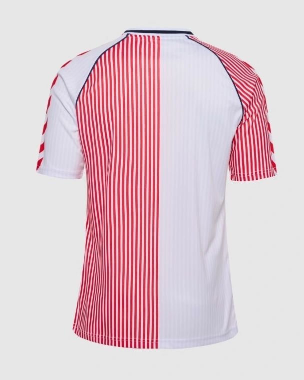 Snapinsta.app_352206363_765081975402523_513878026492068453_n_1024 Camisa Dinamarca 1986 Comemorativa Branca 2023/24