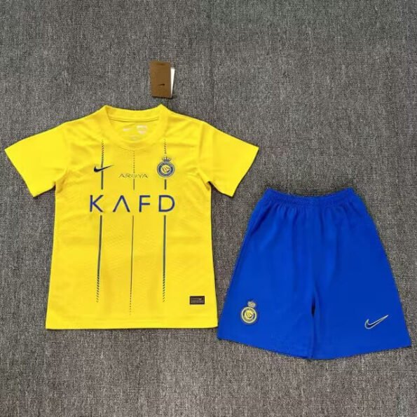 Kit Infantil do Al Nassr Amarela CR7 Nike 2023/24