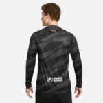 ff6b1726f3a1fcd95b8d8eb1354346ad211d8d83c2fe421c2920d07994984307