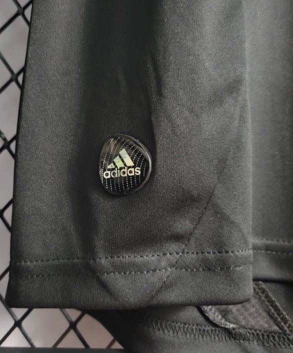 Captura de tela 2023-09-10 220811 Camisa Real Madrid Goleiro Preta 2011/12 Masculina