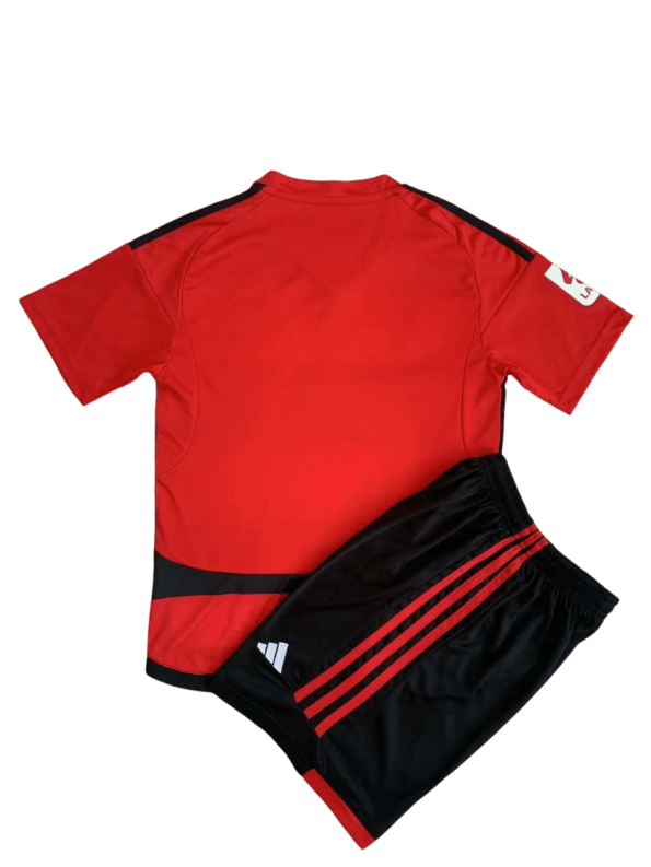 Kit Infantil CD Mirandés Vermelho/Preto 2023/24 Unissex