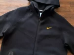 Conjunto Frio Nike Tech Fleece Nocta Preto