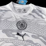 Camisa Manchester City Branca Dragão de Madeira 2024/25 Jogador