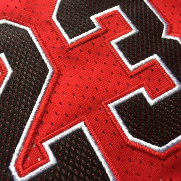 Regata NBA Mitchell & Ness Chicago Bulls Retro 1996-1997 Vermelha - Jordan #23 FINAIS