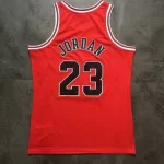 regata-nba-mitchell-ness-chicago-bulls-retro-1997-1998-vermelha-jordan-23-finais-13-4c79c9deade5b2945b15937010367765-1024-1024
