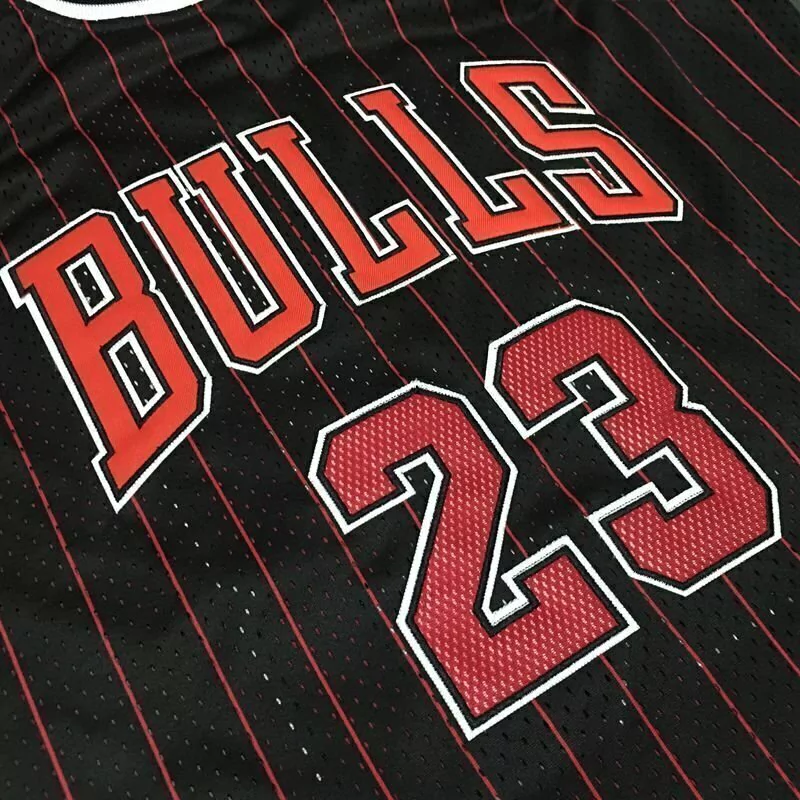 regata-nba-mitchell-ness-chicago-bulls-retro-19971998-bred-jordan-23-41-9d036b8fcad35b910715922586849150-1024-1024 Regata NBA Mitchell & Ness - Chicago Bulls Retro 1997/1998 Bred - Jordan #23
