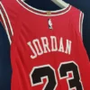 Regata NBA ICON AUTHENTIC Chicago Bulls Vermelha Jordan #23