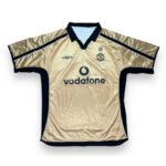 Camisa Man Utd Reversível Dourada/Branca Retrô 2001 100 Anos
