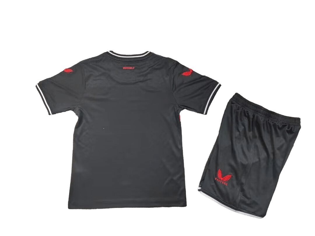 Kit Infantil Bayer Leverkusen Preta 1 2023/24 Unissex Kit Infantil Bayer Leverkusen Preta 1 2023/24 Unissex