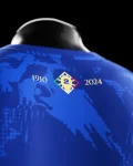 IF_3Camisa Itália “Gli Azzurri” Azul Commafootball 2024/25 Masculina000x