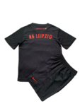 Kit Infantil Quatro RB Leipzig Preta 2023/24 Unissex