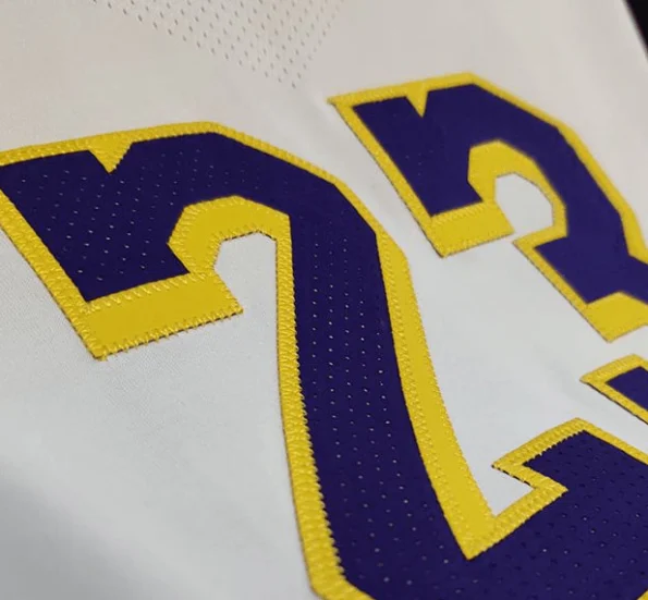 Regata AUTHENTIC - Los Angeles Lakers - Branca - JAMES #23