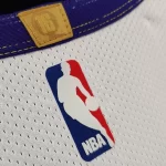 Regata AUTHENTIC – Los Angeles Lakers – Branca – JAMES #23