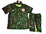 Kit Infantil Nigéria II Preta/Verde Floresta 2024/25 Unissex