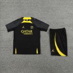 Conjunto de Treino PSG Camisa + Bermuda Preto/Amarelo 2022/23