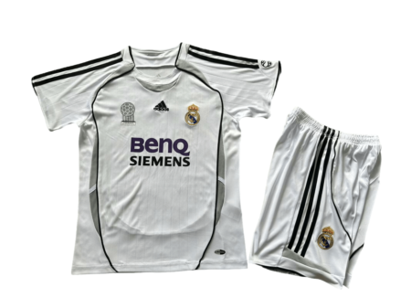 Kit Infantil Real Madrid Branca I 2006 Unissex
