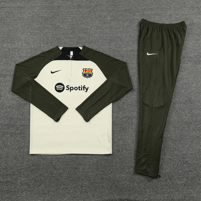 Conjunto-de-treino-barcelona-bege-musgo-2024-25-jaqueta-calca-loja-malta-esportes (1) Conjunto Barcelona Treino Jaqueta/Calça Bege/Musgo 2024/25