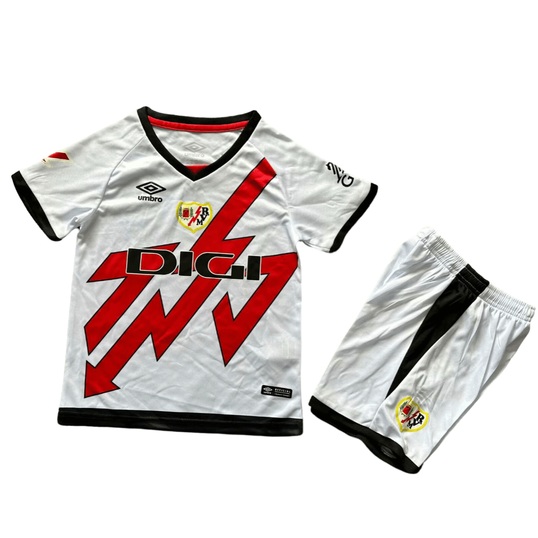Kit Infantil Rayo Vallecano Home Branca I 2024/25 Unissex Kit Infantil Rayo Vallecano Home Branca I 2024/25 Unissex