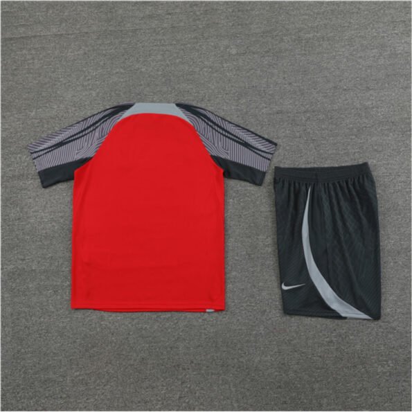 Conjunto Liverpool Treino Camisa e Short Vermelho/Cinza 2023/24