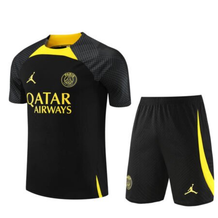 Conjunto PSG Treino Camisa e Short Preta com Amarelo 2022/23