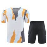 Kit Short e Camisa do Real Madrid Treino Laranja 2024/25