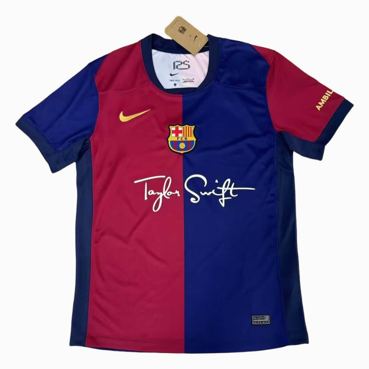 camisa-barcelona-taylor-swift-grena-home-2025-26-masculina Camisa Barcelona Taylor Swift 2025/26 Grená Home Masculina