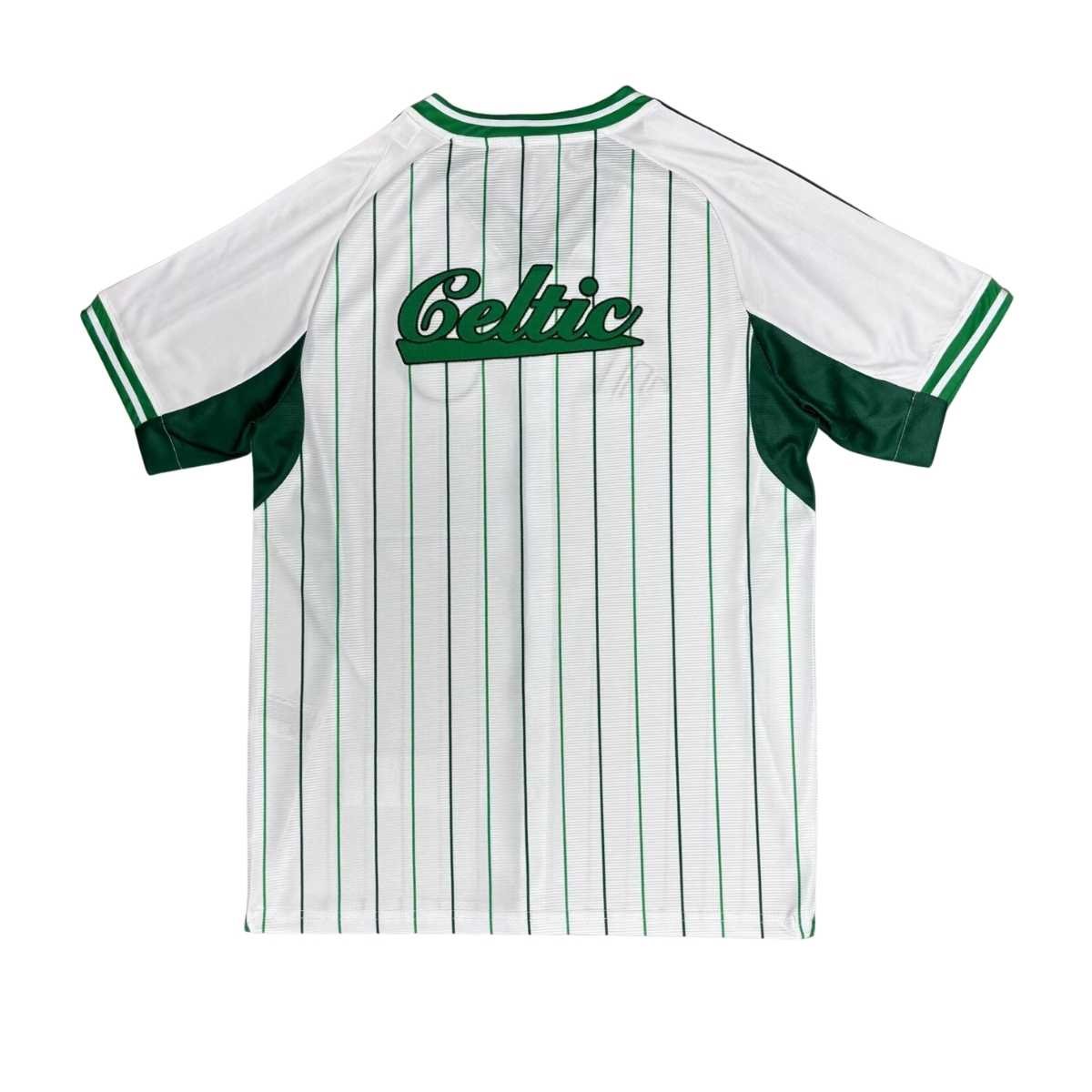 camisa-celtic-fc-us-pack-basebol-branca-2025-botoes (1) Camisa Celtic FC US Pack Basebok Branca 2025/26 Botões