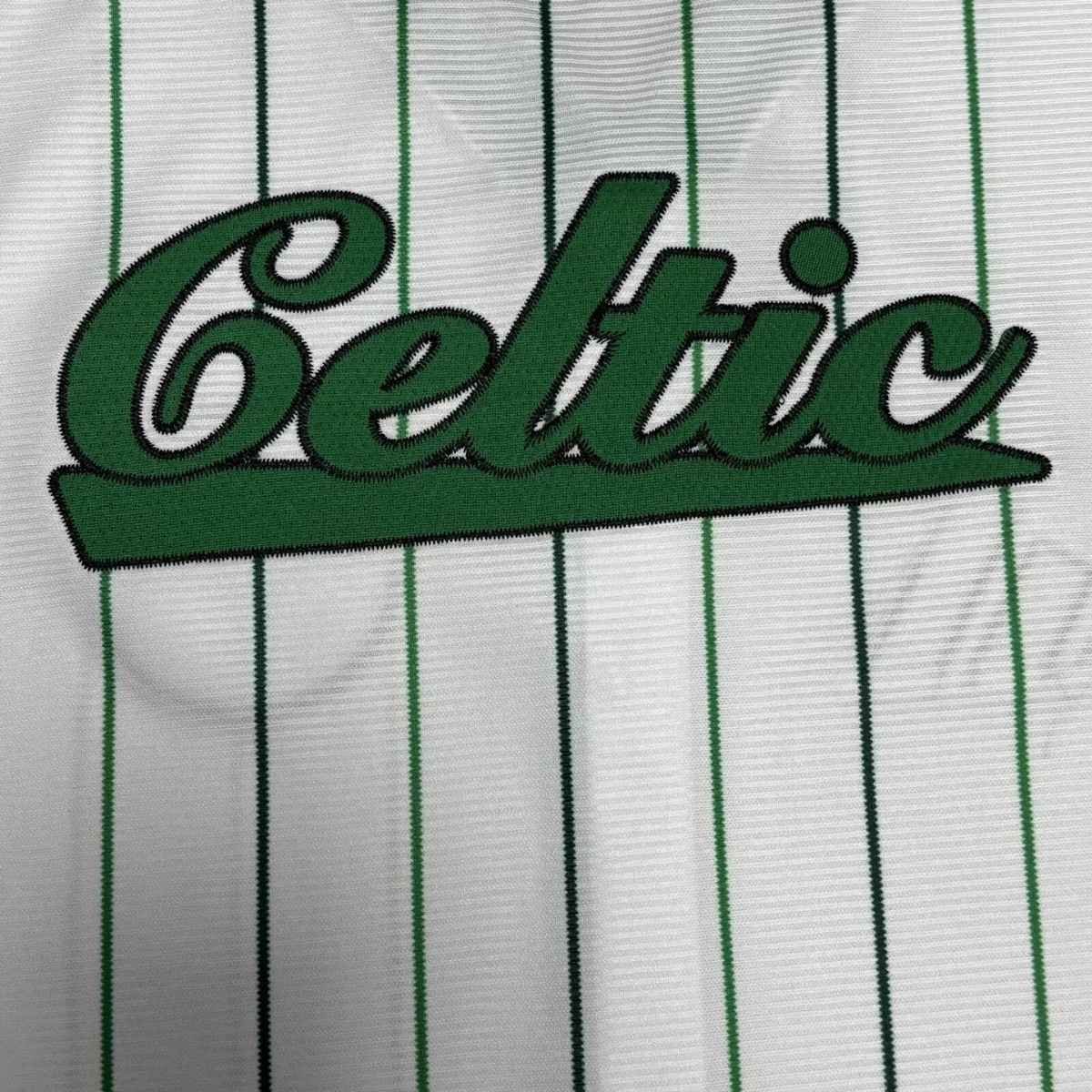 camisa-celtic-fc-us-pack-basebol-branca-2025-botoes (2) Camisa Celtic FC US Pack Basebok Branca 2025/26 Botões