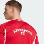 camisa-liverpool-fc-us-pack-basebol-vermelha-2025-botoes