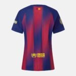 camisa-barceona-ed-sheeran-1899-play-grená-2025-26-home-feminina