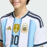 Kit-infantil-argentina-home-2026-messi-torcedor-adidas-FBA-825A-014
