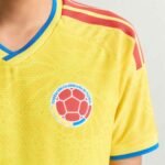 camisa-selecao-colombia-amarelo-i-copa-2026-27-home-masculino-JL6971