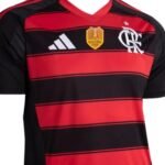 camisa-flamengo-vermelha-titular-camepao-brasileiro-2025-masculina (1)