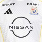 camisa-Yokohama-F.-Marinos-branca-2026-27-away-i-masculina