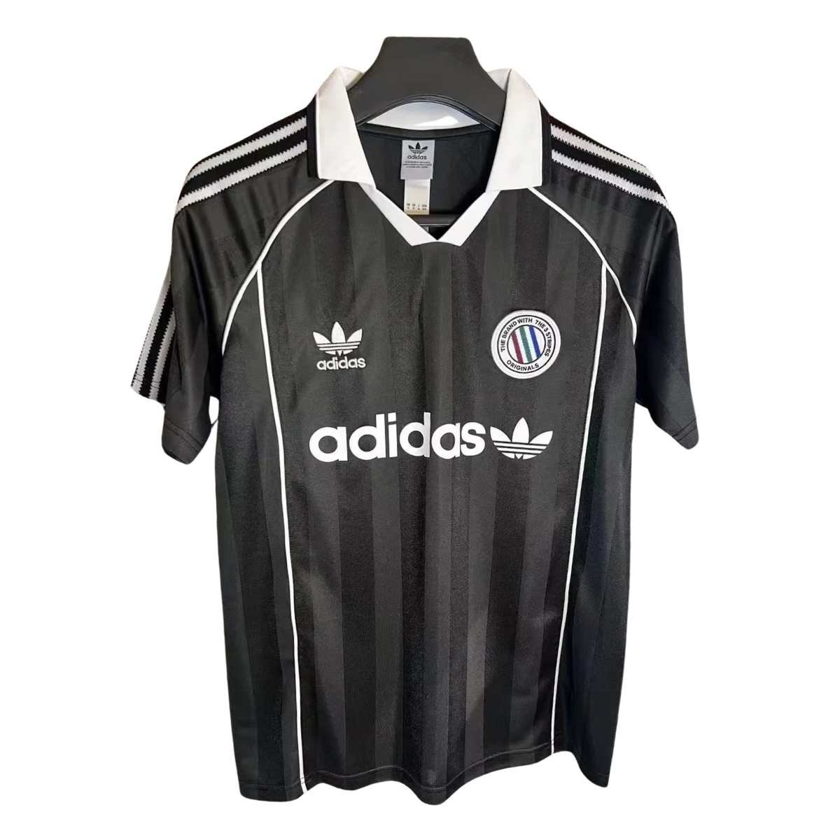 camisa-Adidas-Originals-R3CD-2025-black-masculina Camisa Adidas Originals Preta Oasis Live 25 2025/26 R3CD Polo Masculina