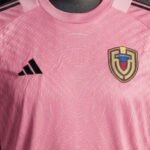 camisa-goleiro-Venezuela-2025-26-rosa-masculina