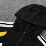 kit-corta-vento-alemanha-2026-27-preto-vermelho-masculino