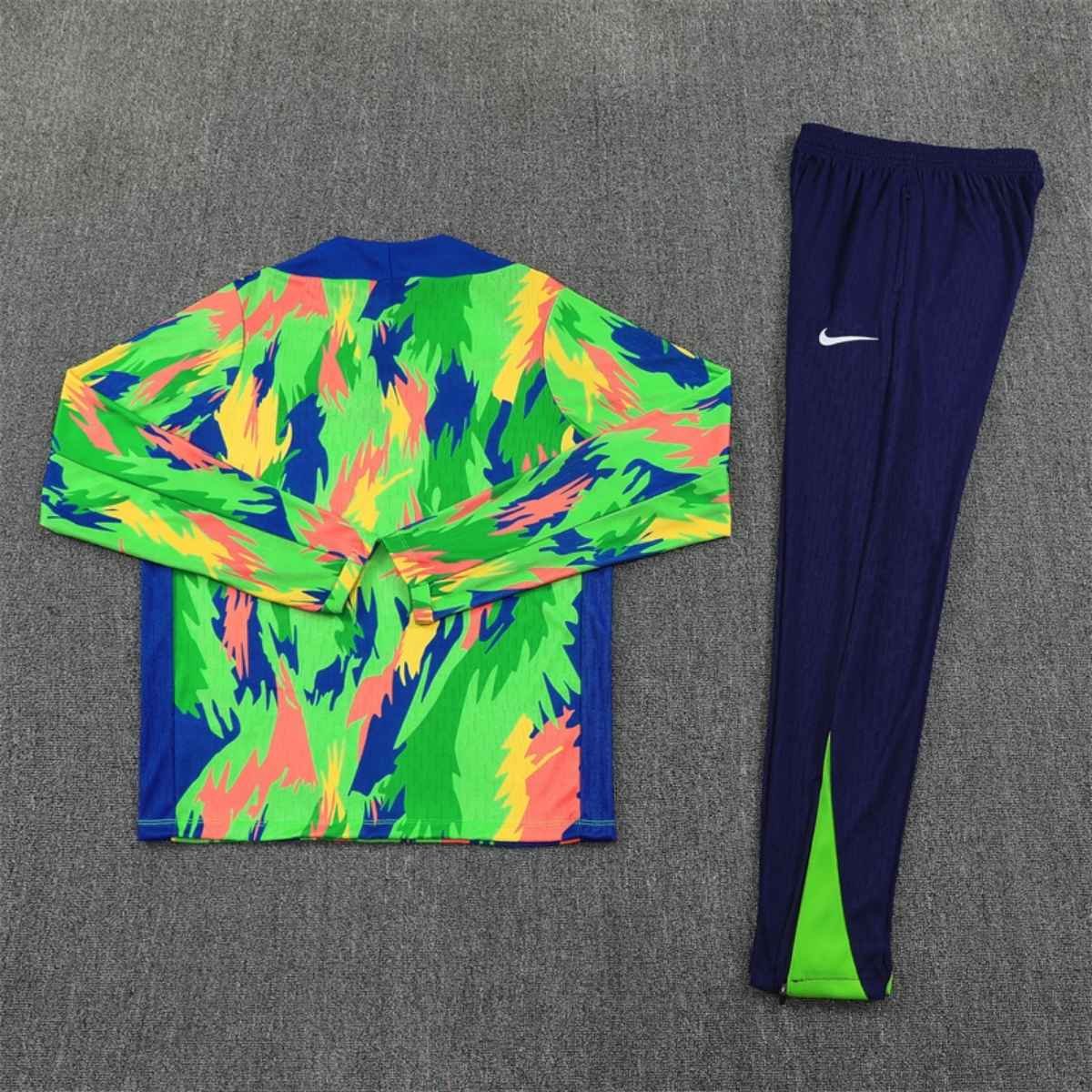kit-treino-brasil-2025-26-verde-estampado-masculino (2) Conjunto Treino Brasil Calça e Jaqueta Verde 2025/26 Masculino