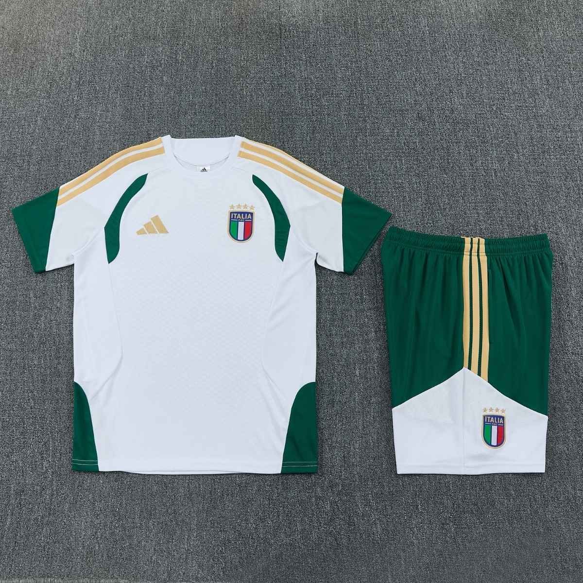 kit-treino-italia-2026-27-branco-verde-masculino (3) Kit Treino Itália Short e Camisa Branca/Verde 2026/27 Masculina