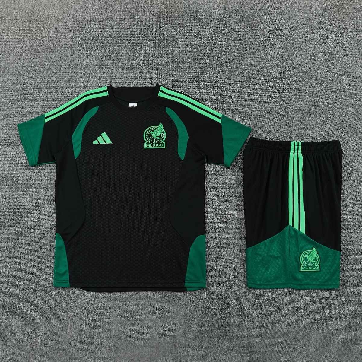 kit-treino-mexico-2026-27-preto-verde-masculino (2) Kit Treino México Short e Camisa Preto/Verde 2026/27 Masculina
