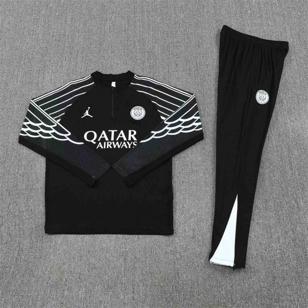 kit-treino-paris-saint-germain-2025-26-preto-masculino (2) Conjunto Treino PSG Calça e Jaqueta Preto Jordan 2025/26 Jogador