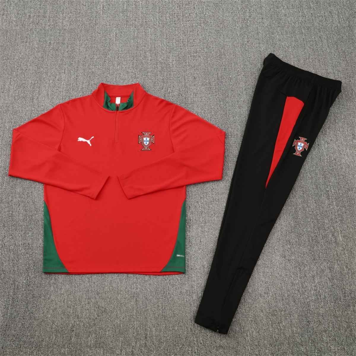 kit-treino-portugal-2025-26-vermelha-preto-masculino (2) Conjunto Treino Portugal Calça e Jaqueta Vermelho 2025/26 Masculino