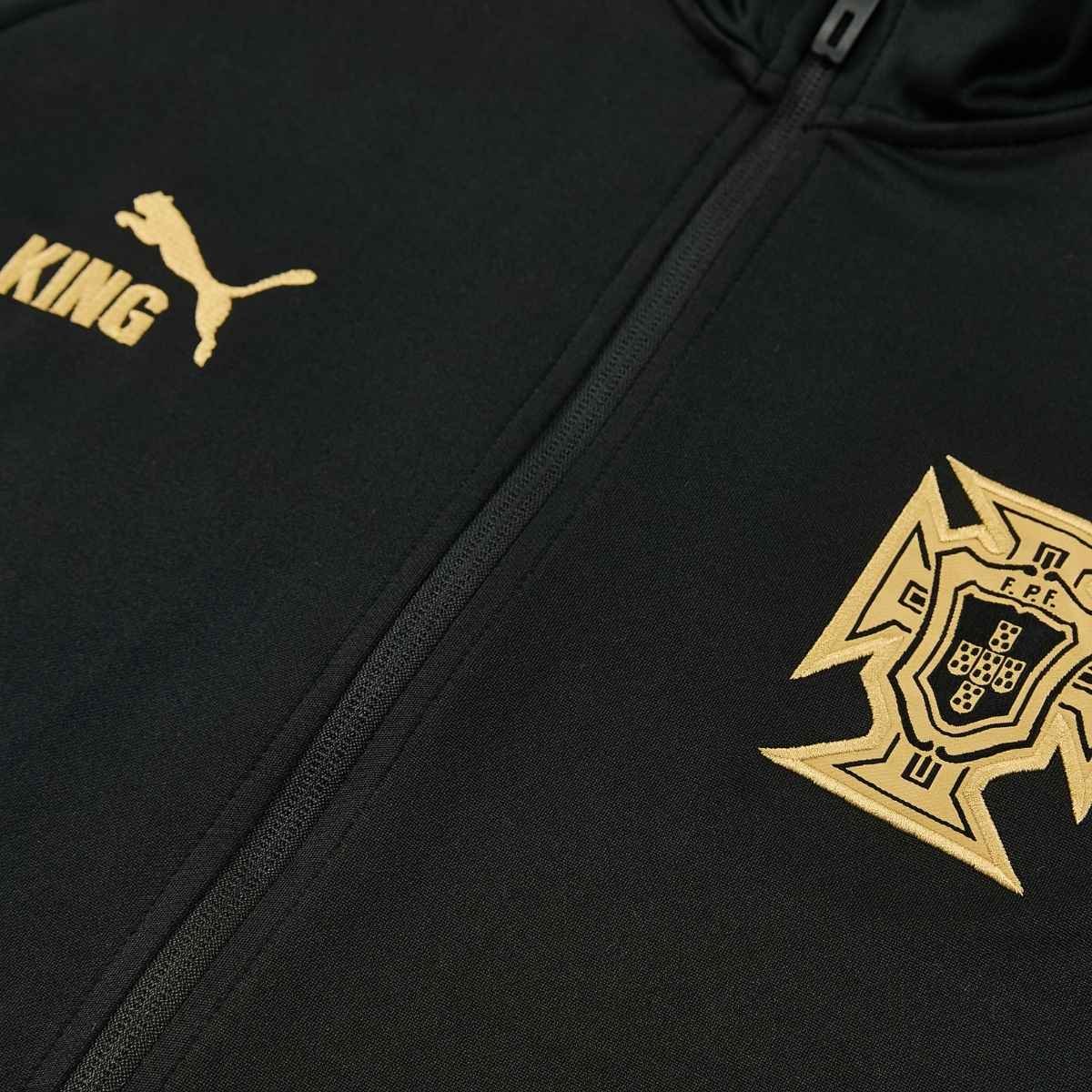 kit-treino-portugal-2026-27-preto-masculino (3) Conjunto Treino Portugal Calça e Jaqueta Preto/Dourado 2026/27 Masculino