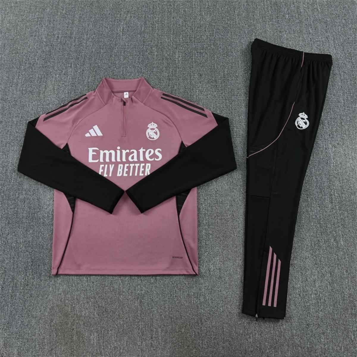 kit-treino-real-madrid-2025-26-roxo-fechado-masculino (2) Conjunto Treino Real Madrid Calça e Jaqueta Roxo 2026/27 Masculina