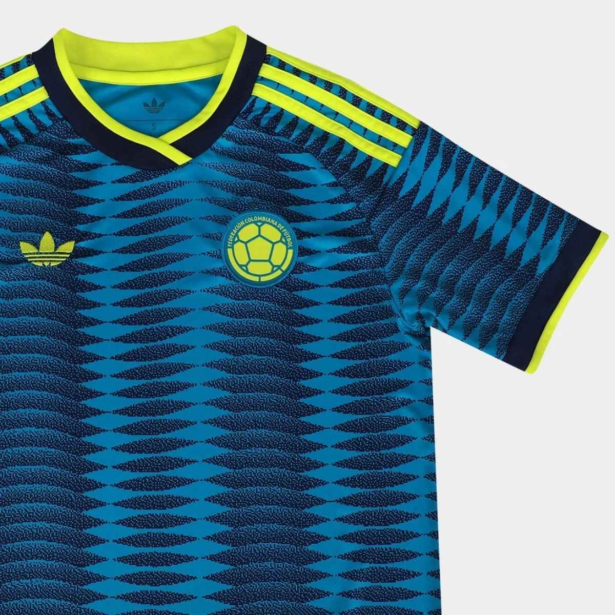 camisa-selecao-colombia-away-2026-sn-tocedor-adidas-originals-feminina-FBA-8383-008 (2) Camisa Colômbia Azul Copa 2026/27 Away II Originals Feminina
